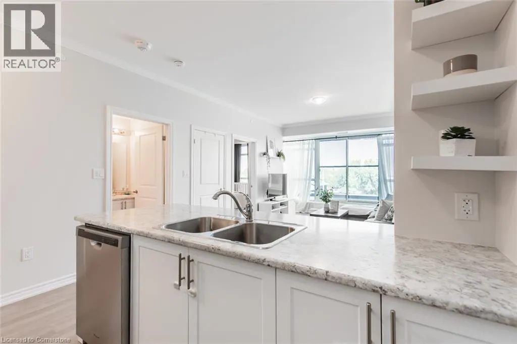 450 DUNDAS Street E Unit# 303, #303