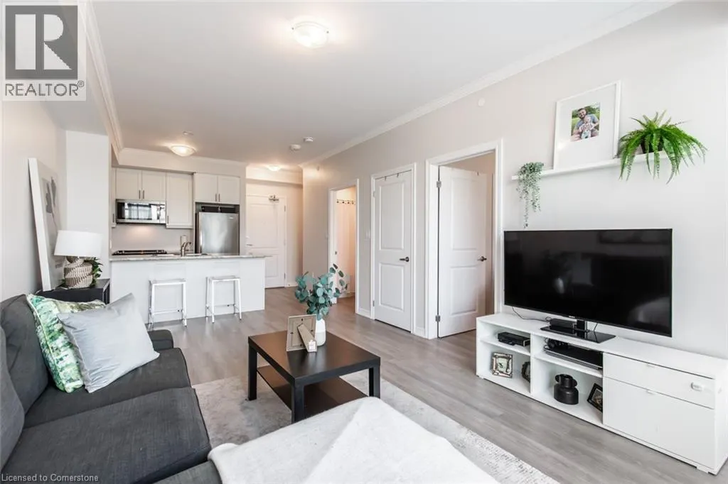 450 DUNDAS Street E Unit# 303, #303