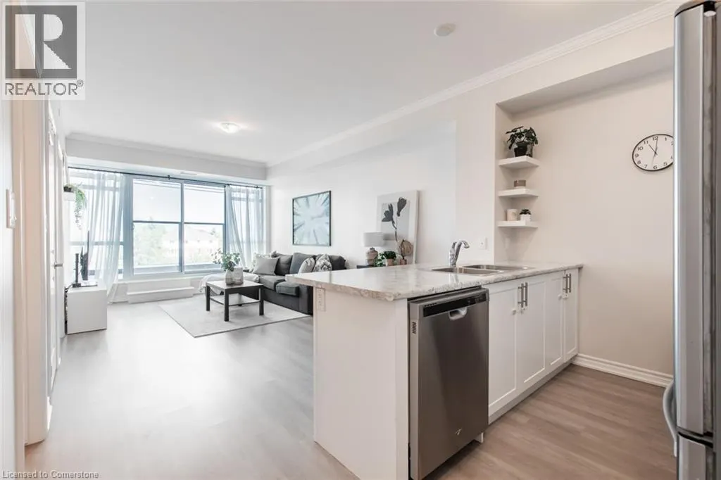 450 DUNDAS Street E Unit# 303, #303