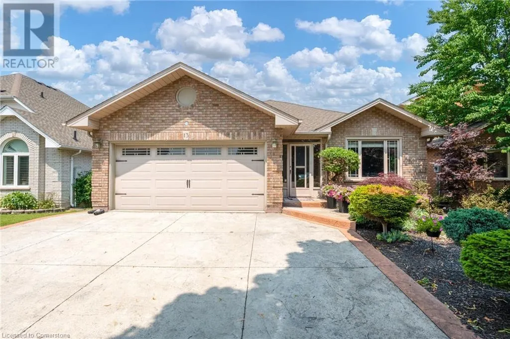 13 LONEOAK Crescent