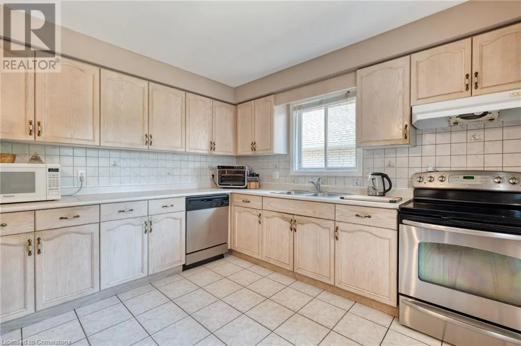 13 LONEOAK Crescent