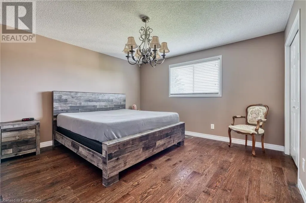 13 LONEOAK Crescent