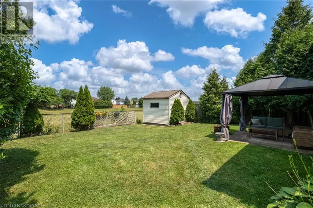 13 LONEOAK Crescent