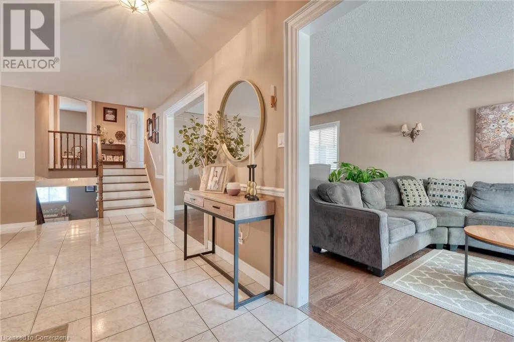 13 LONEOAK Crescent