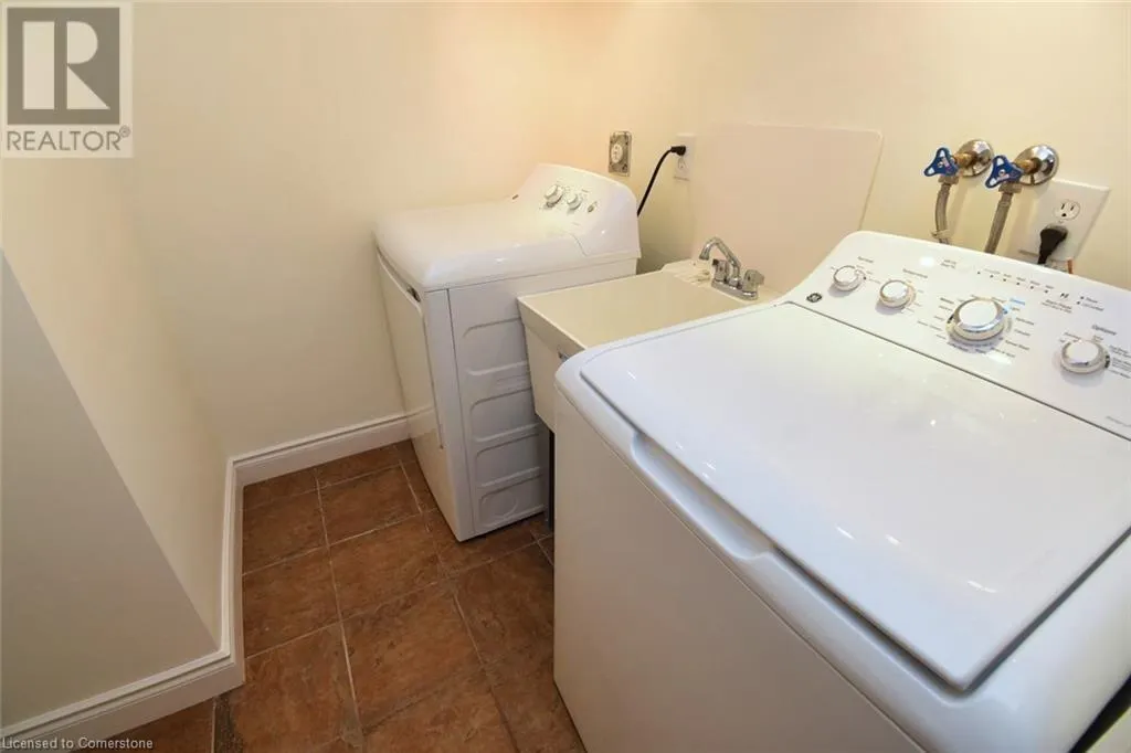 33 WILMAR Court