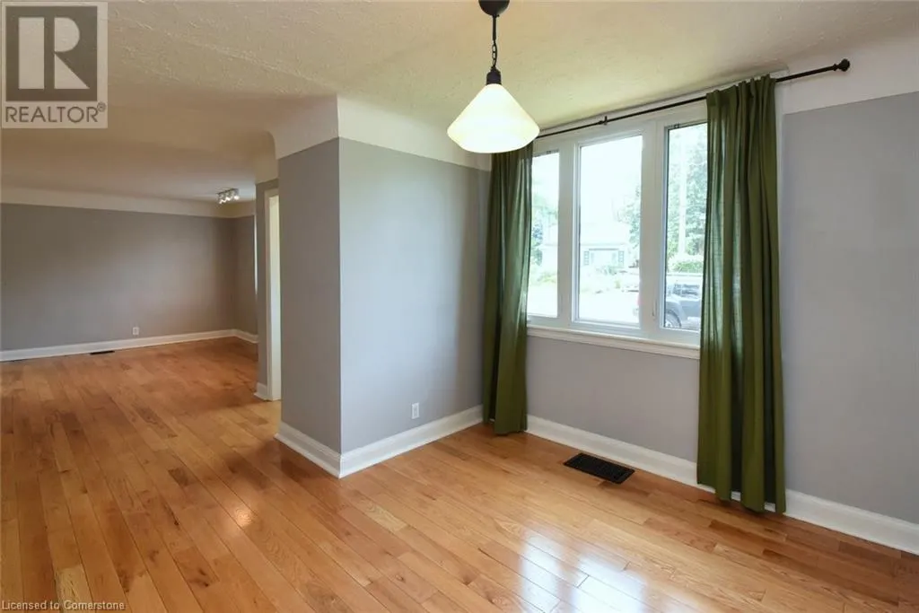 33 WILMAR Court