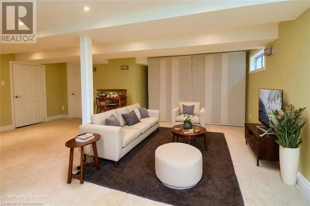 33 WILMAR Court