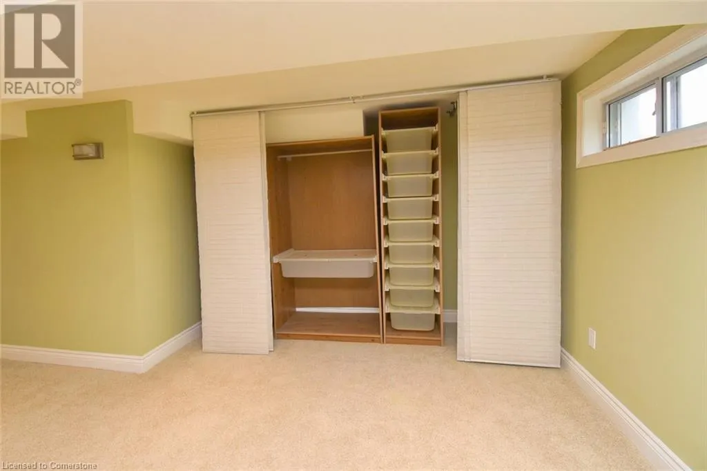 33 WILMAR Court