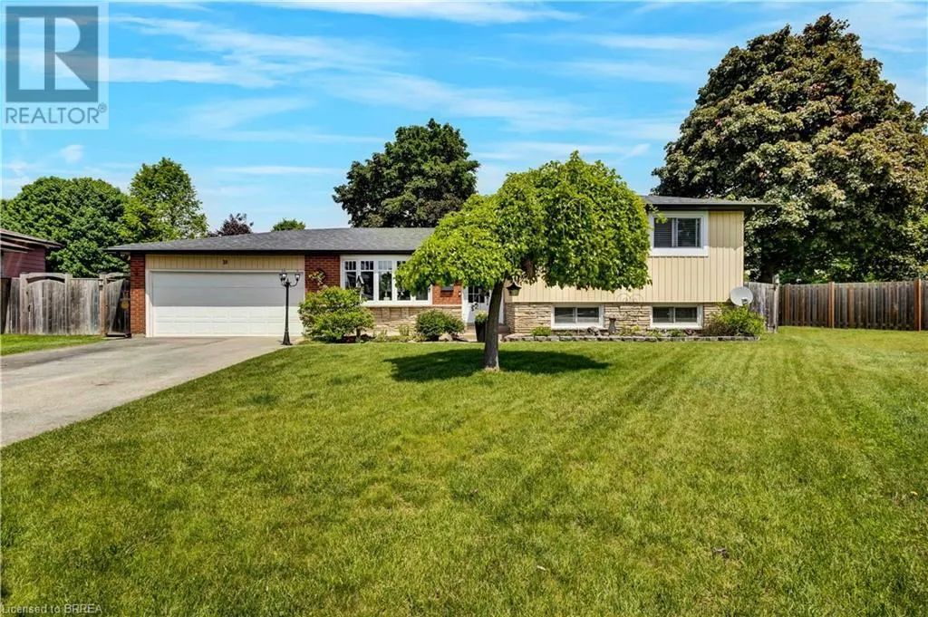 18 CLOVER Court