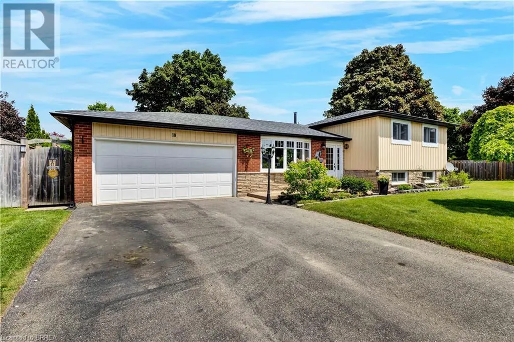 18 CLOVER Court