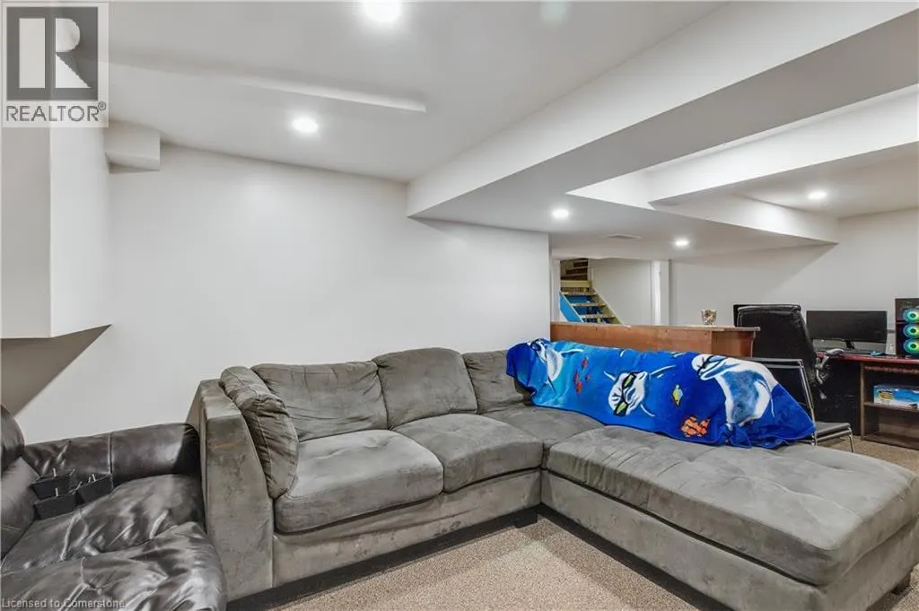 5 PINEHURST Avenue