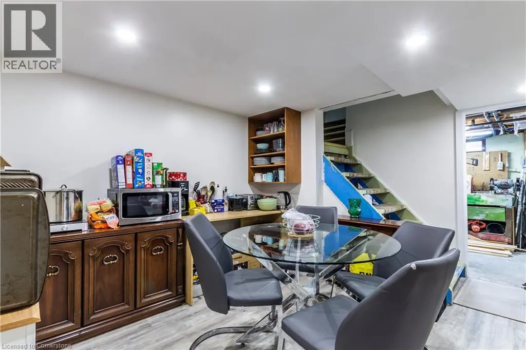 5 PINEHURST Avenue
