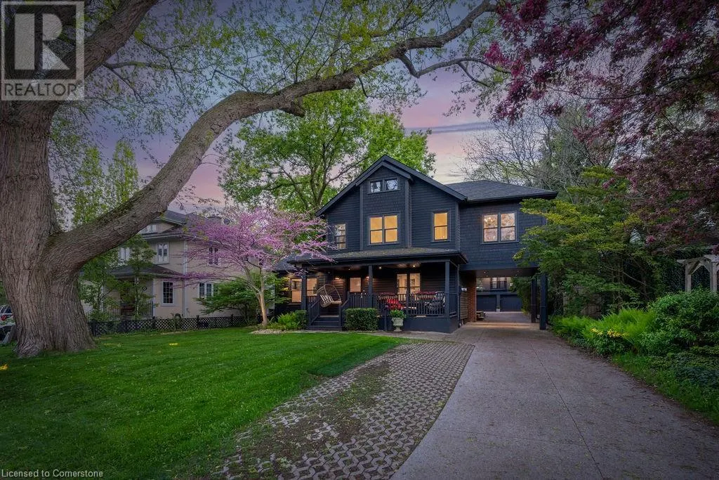 52 KERR Street