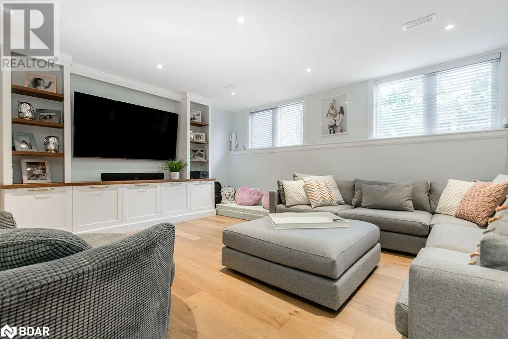 37 PADDY DUNNS Circle