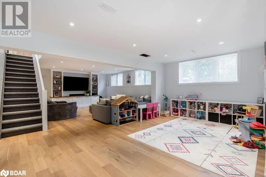 37 PADDY DUNNS Circle