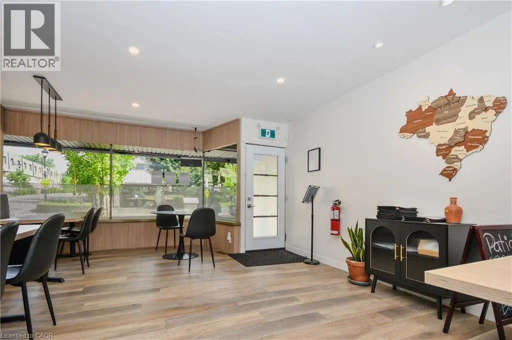 35 QUEEN Street E