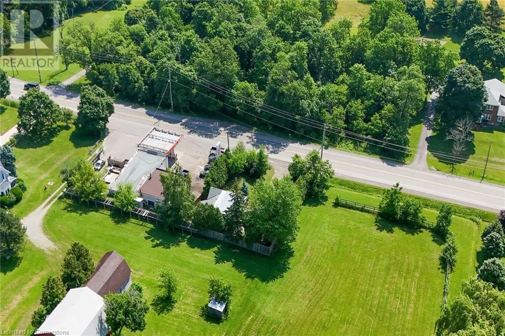 126 MOUNTAIN Road