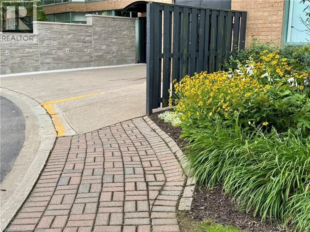 1276 MAPLE CROSSING Boulevard Unit# 203, #203