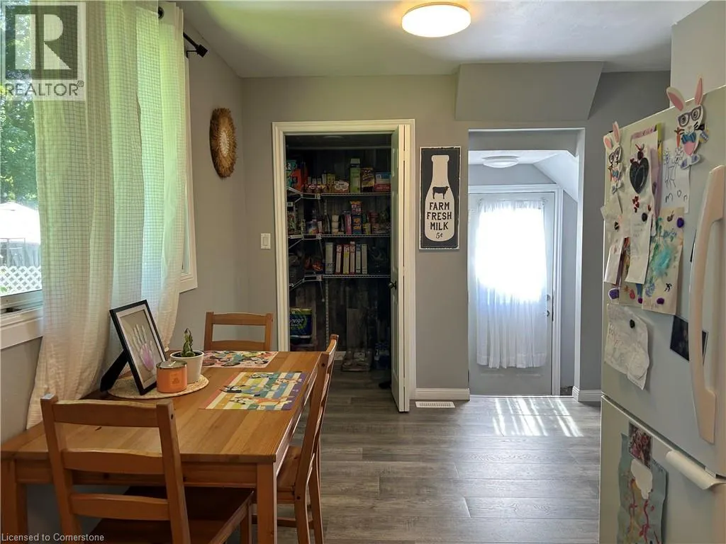 56-58 OAKWOOD Avenue