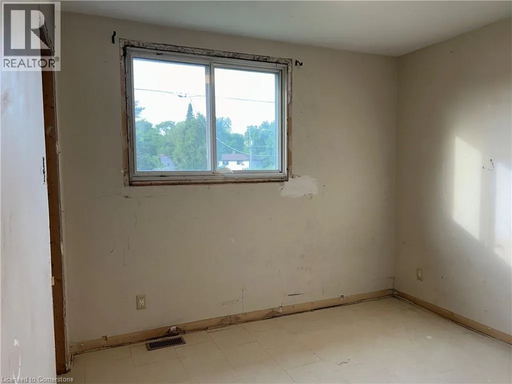 56-58 OAKWOOD Avenue