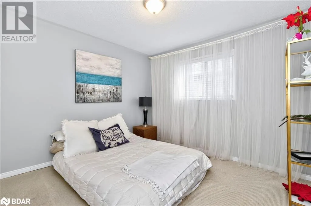 7 BANINGTON Crescent