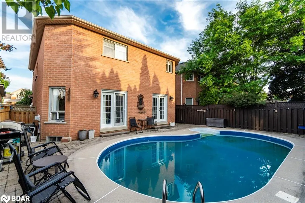 7 BANINGTON Crescent