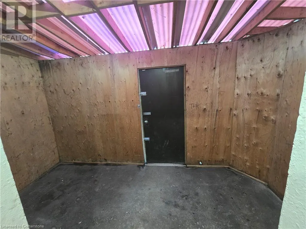 693 HAMILTON Road
