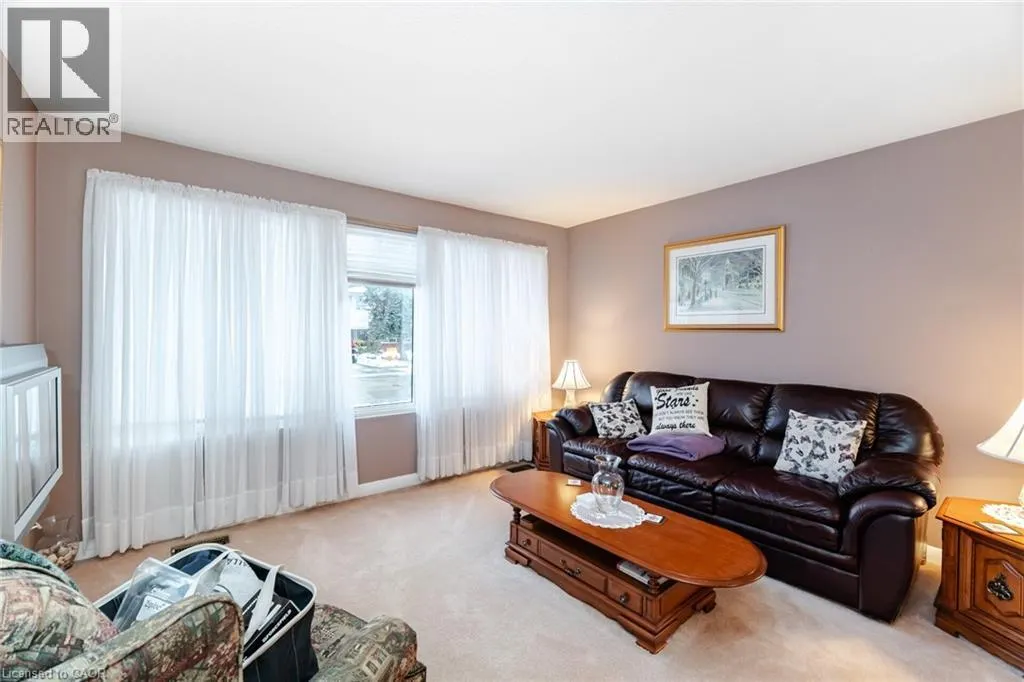 5 STERNE Avenue