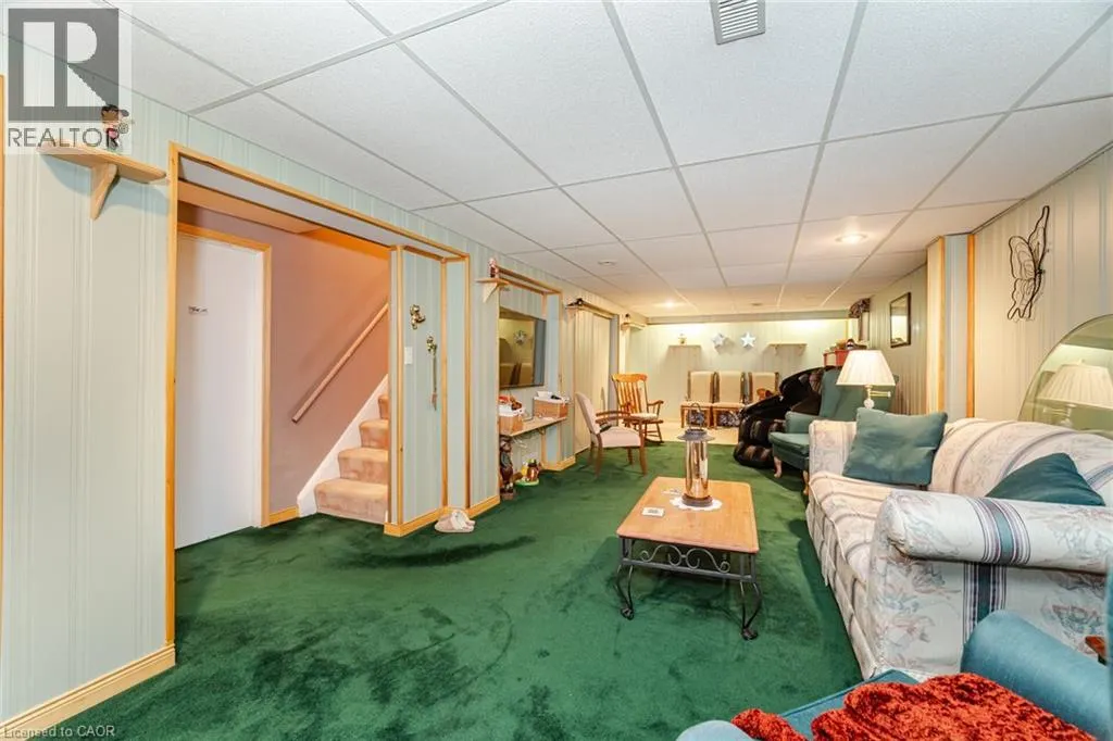 5 STERNE Avenue