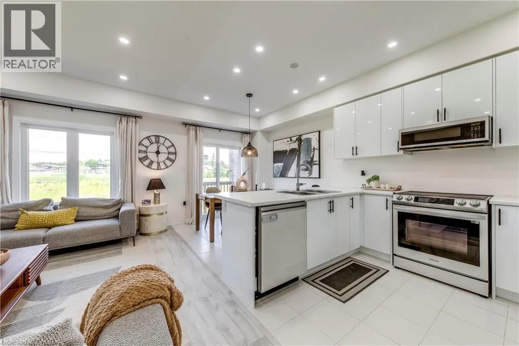 43 GEORGE BRIER Drive W