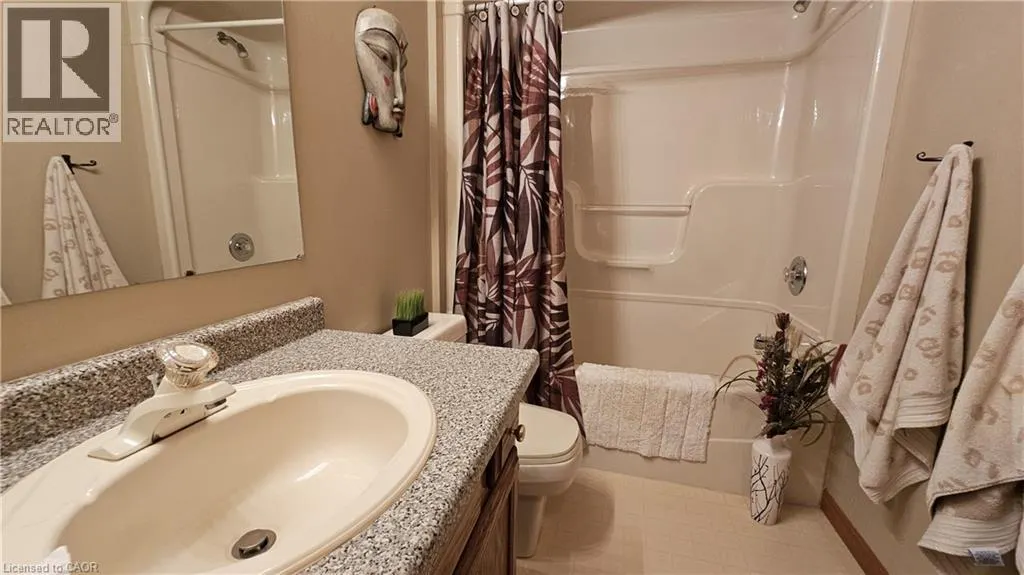 42 DONLY Drive S Unit# 11, #11
