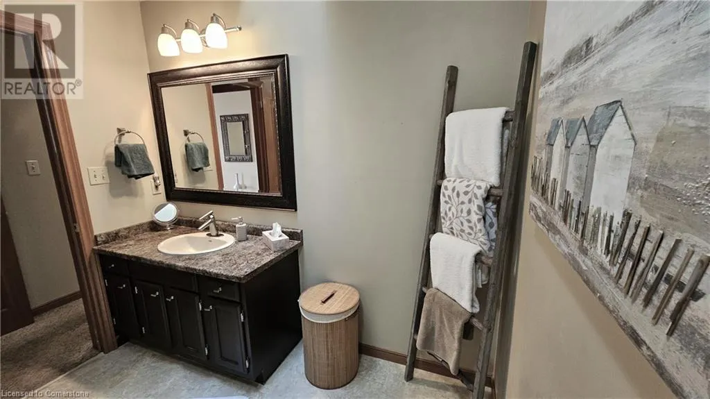 42 DONLY Drive S Unit# 11, #11