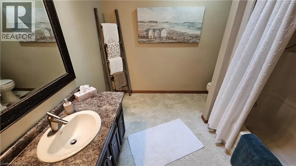 42 DONLY Drive S Unit# 11, #11