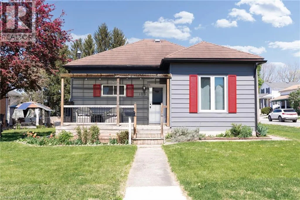 109 CARROLL Street