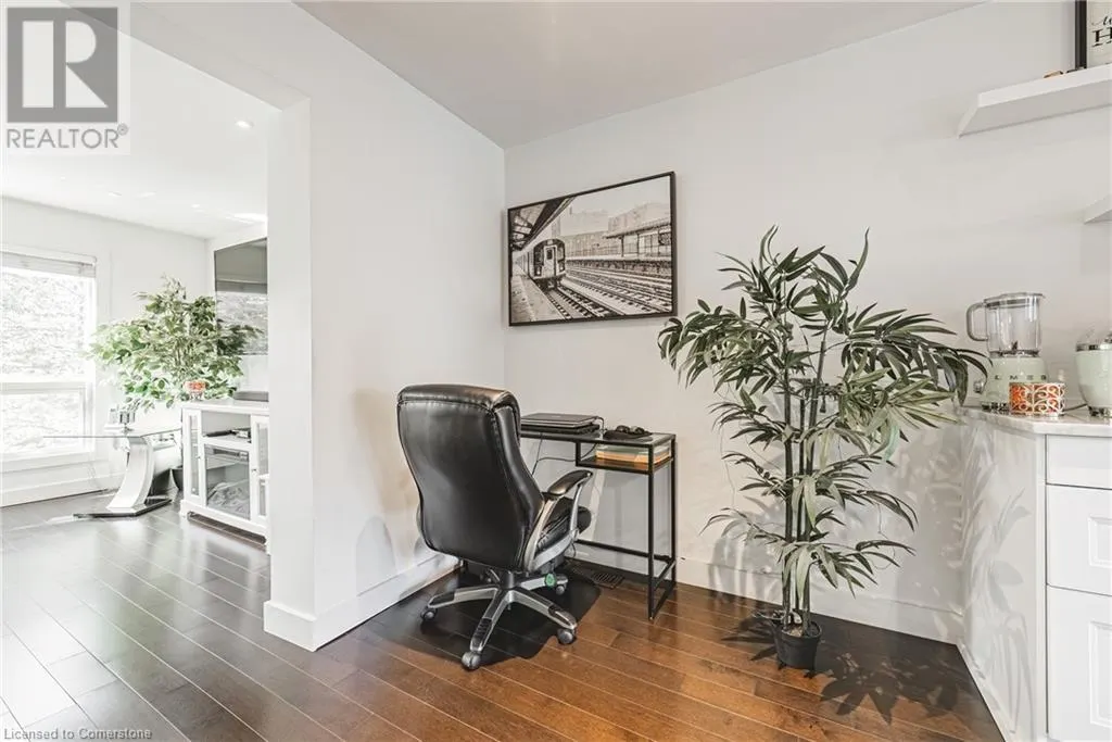 1155 PARAMOUNT Drive Unit# 26, #26