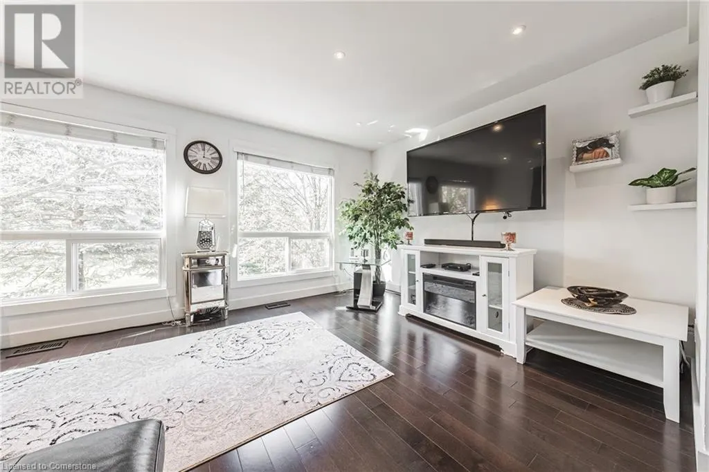 1155 PARAMOUNT Drive Unit# 26, #26