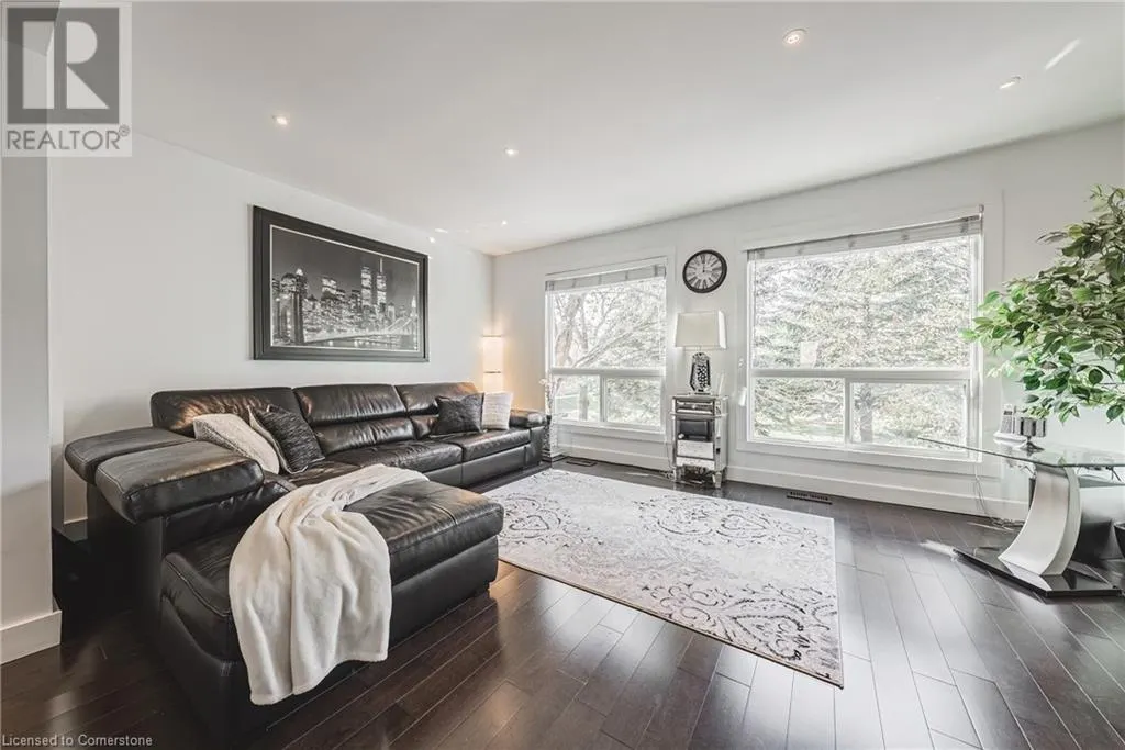 1155 PARAMOUNT Drive Unit# 26, #26