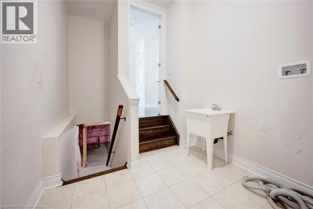 232 NIAGARA Trail