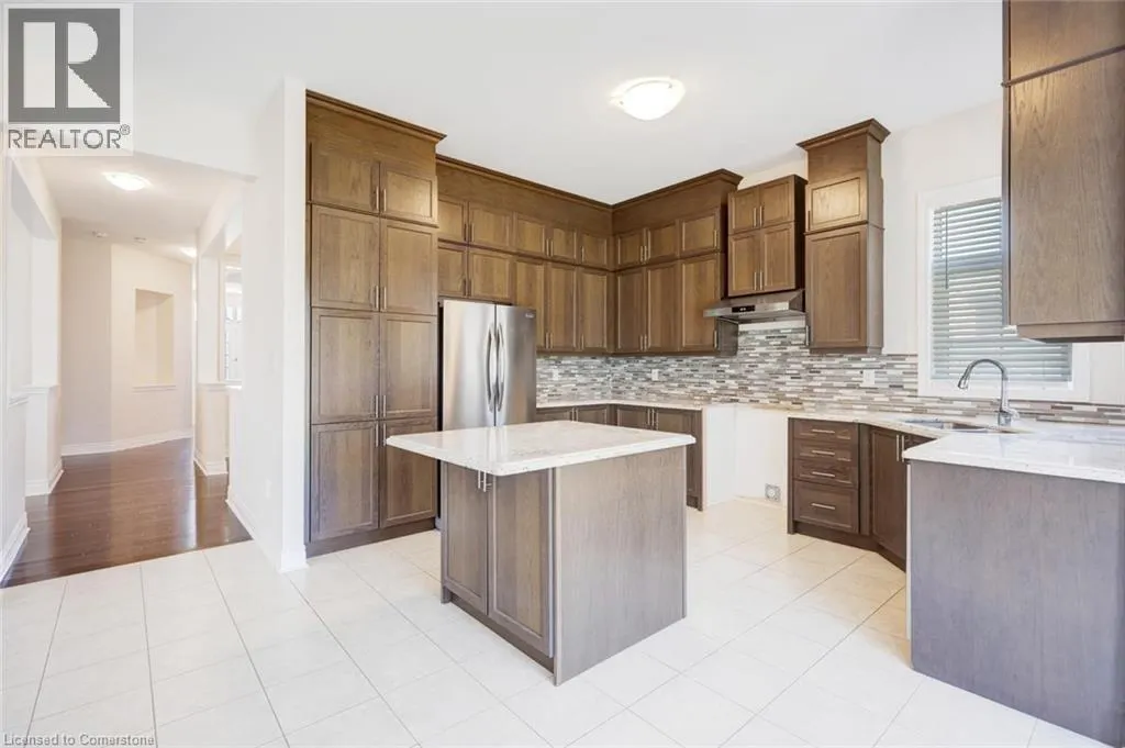 232 NIAGARA Trail