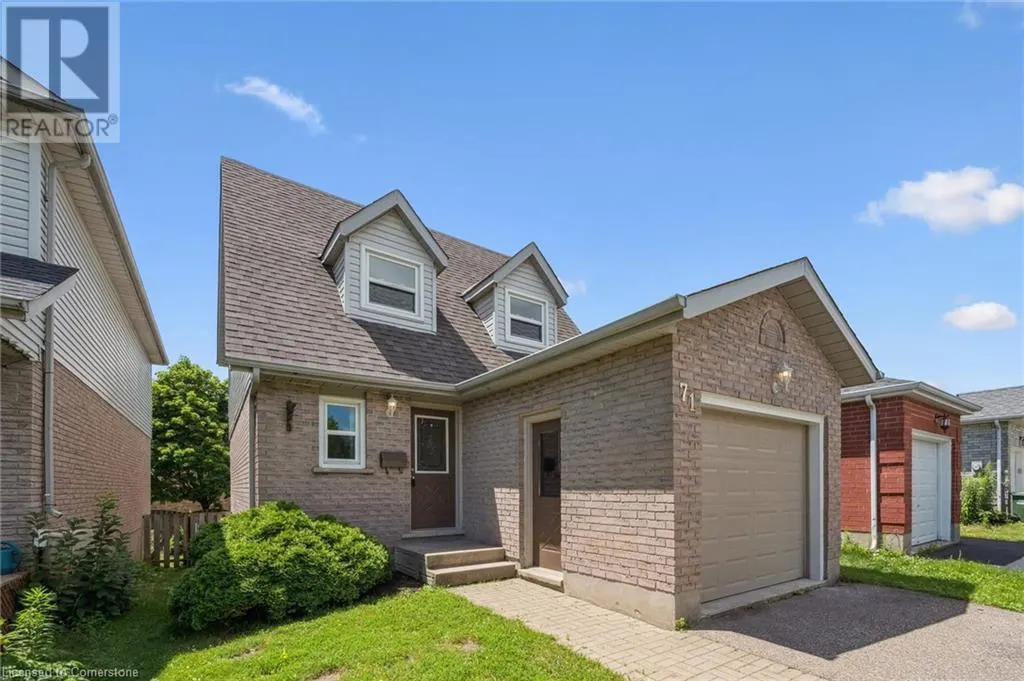 71 MOSS Place