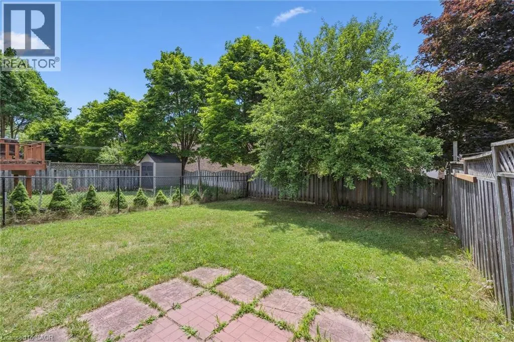 71 MOSS Place