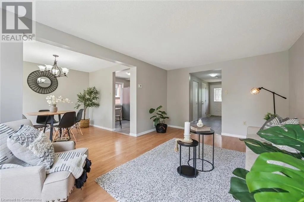 71 MOSS Place
