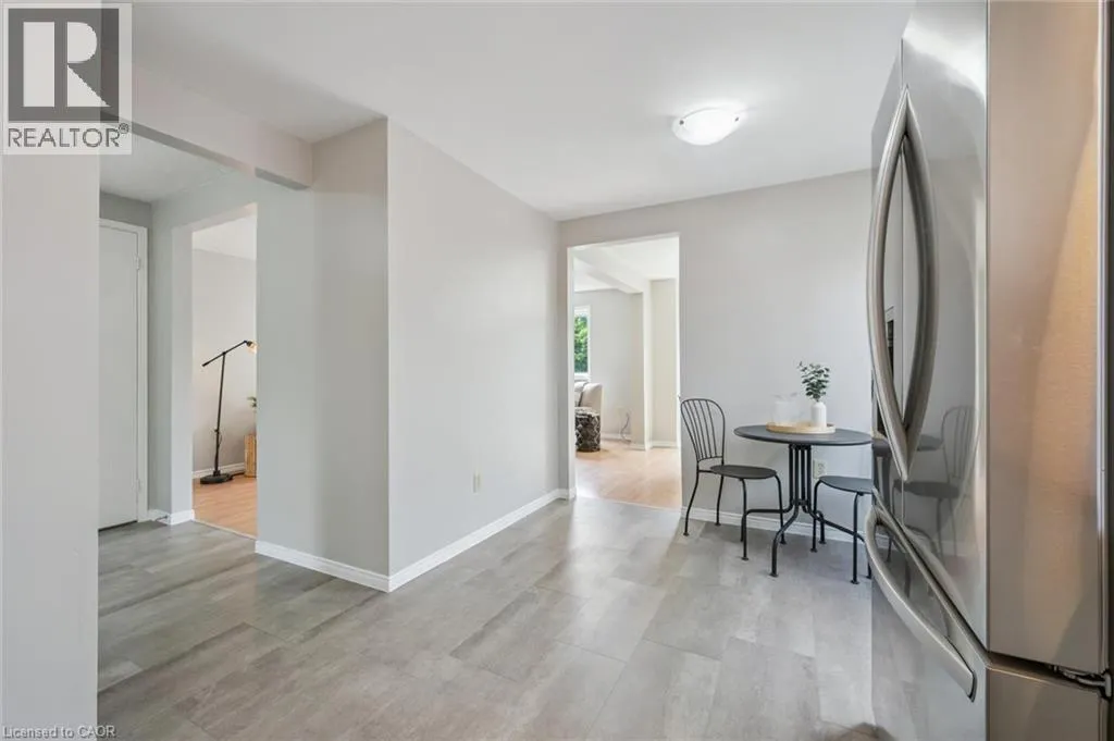 71 MOSS Place