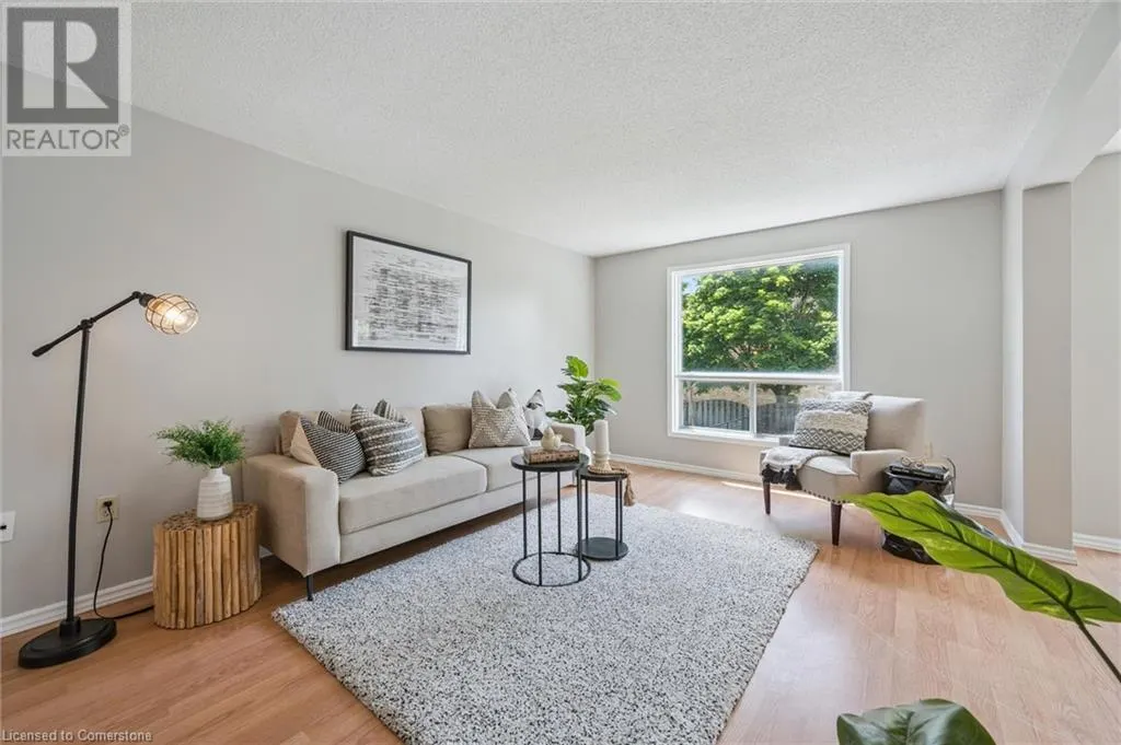 71 MOSS Place