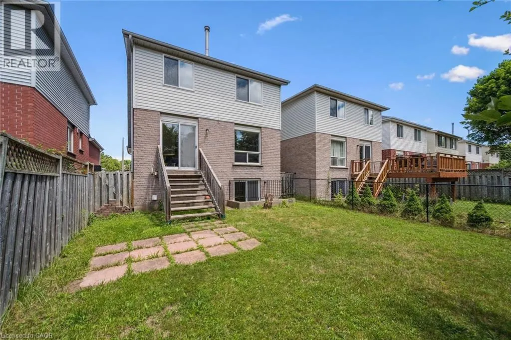 71 MOSS Place
