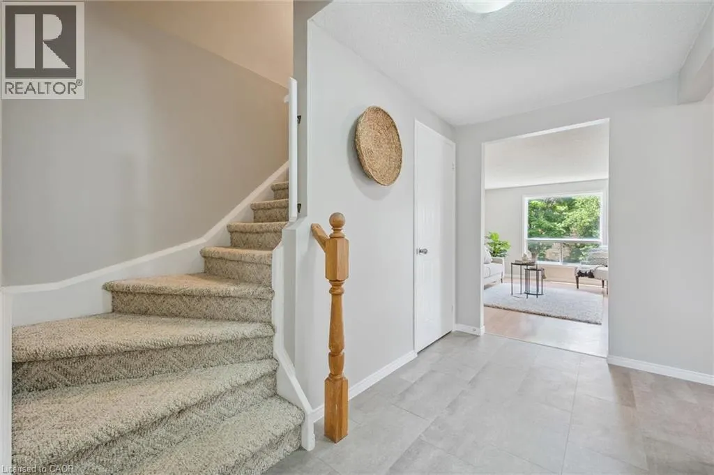 71 MOSS Place