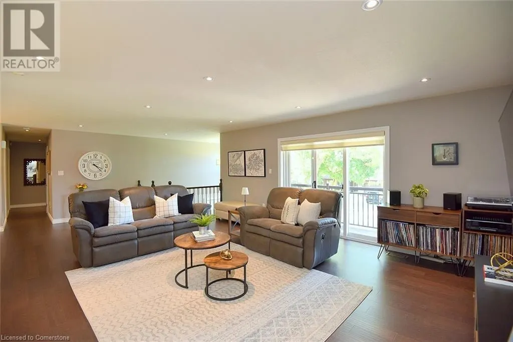 72 MAPLE Drive