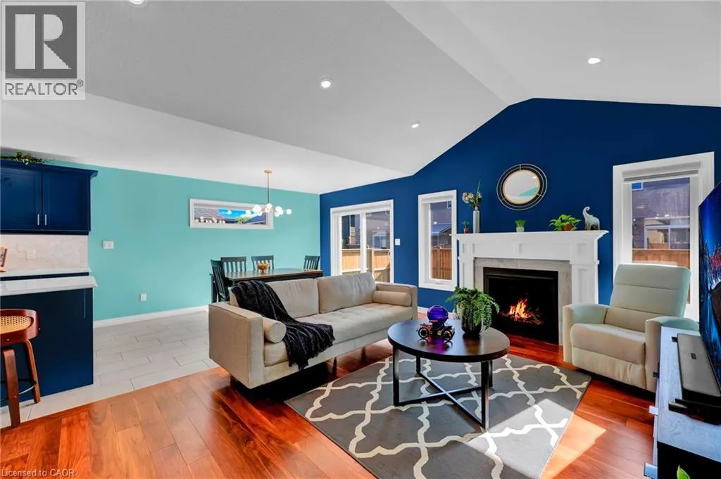 7 CURREN Crescent