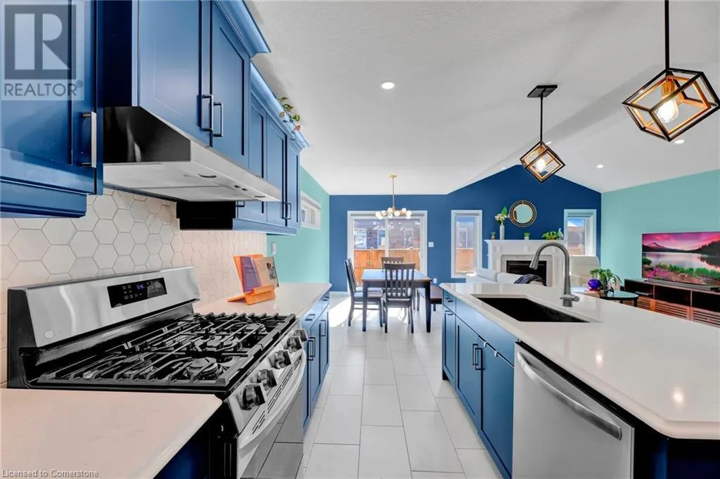 7 CURREN Crescent