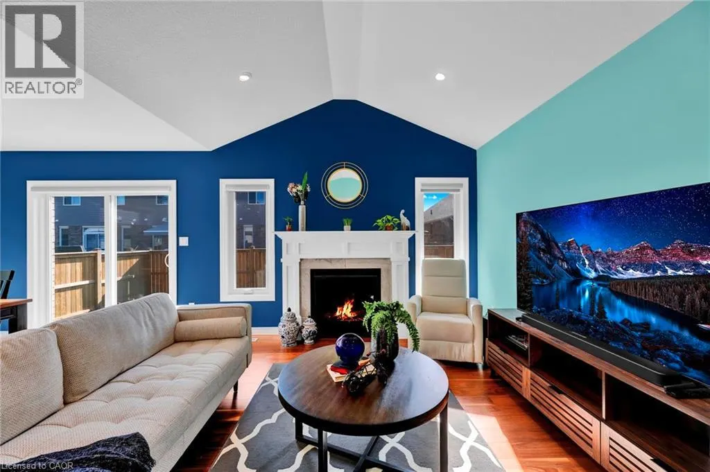 7 CURREN Crescent